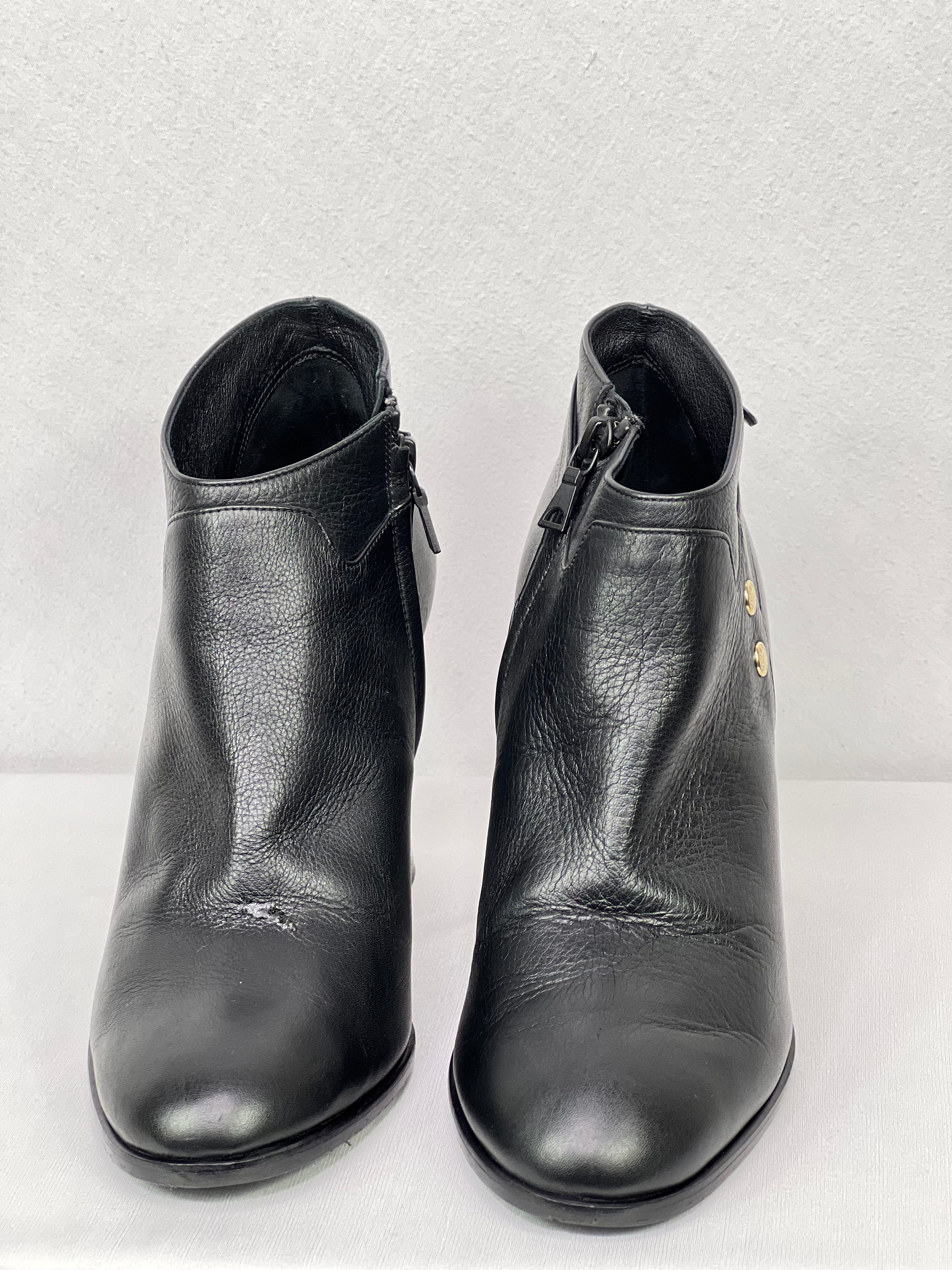 Dolce & Gabbana Leather Ankle Boots with Block Heel – Black (Pre-Owned, UK 4)