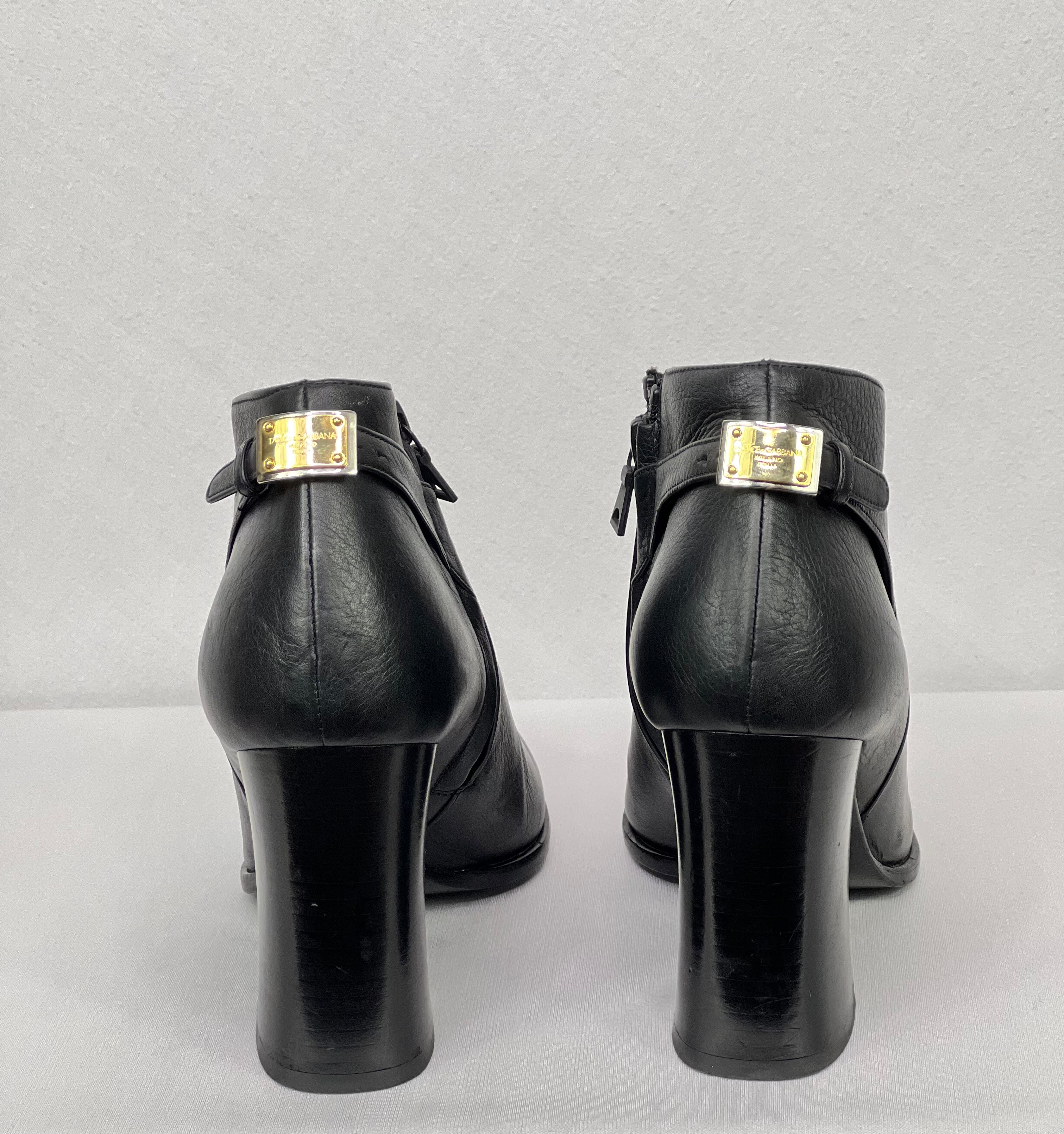 Dolce & Gabbana Leather Ankle Boots with Block Heel – Black (Pre-Owned, UK 4)